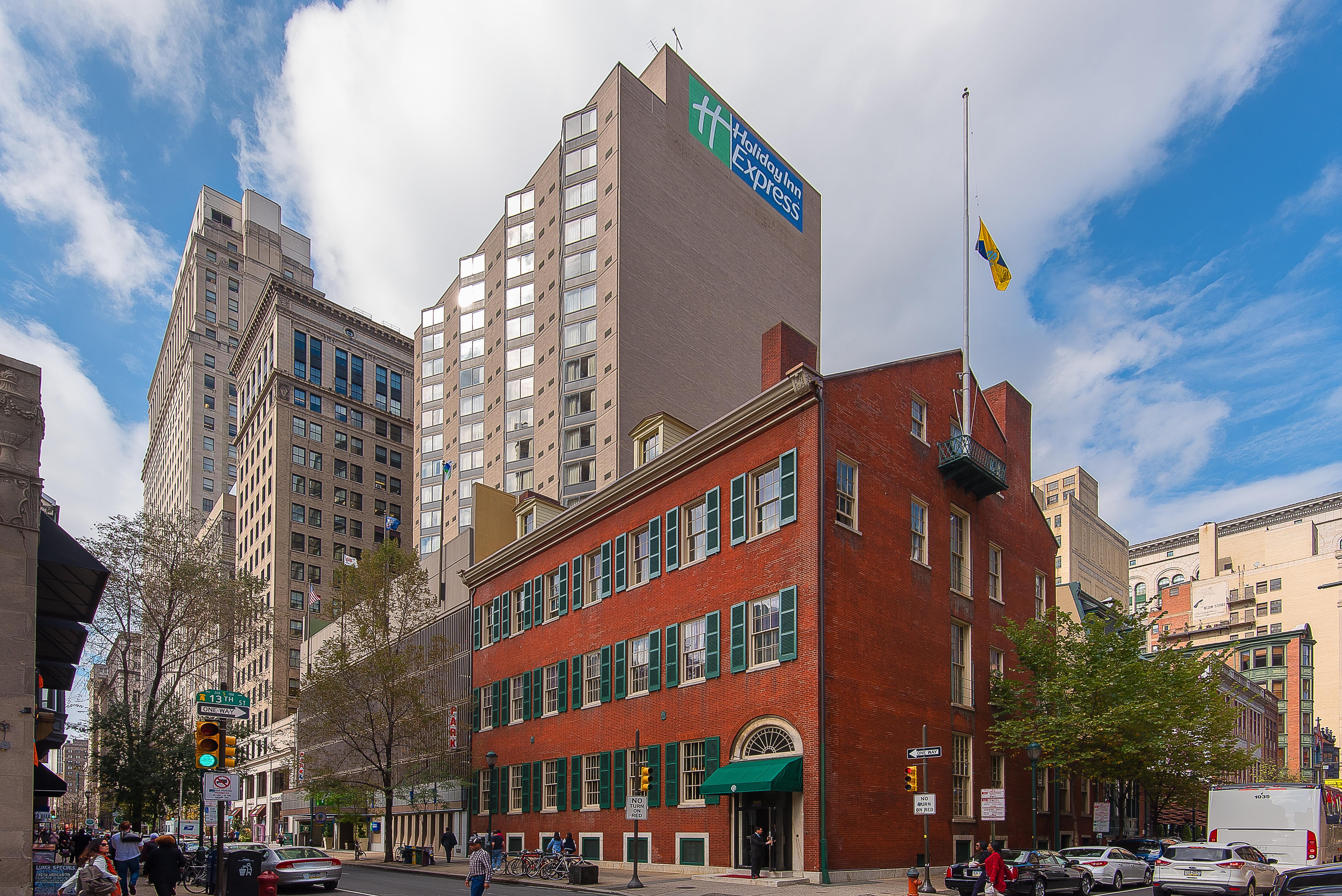 Holiday Inn Express Philadelphia-Midtown By Ihg Exterior photo