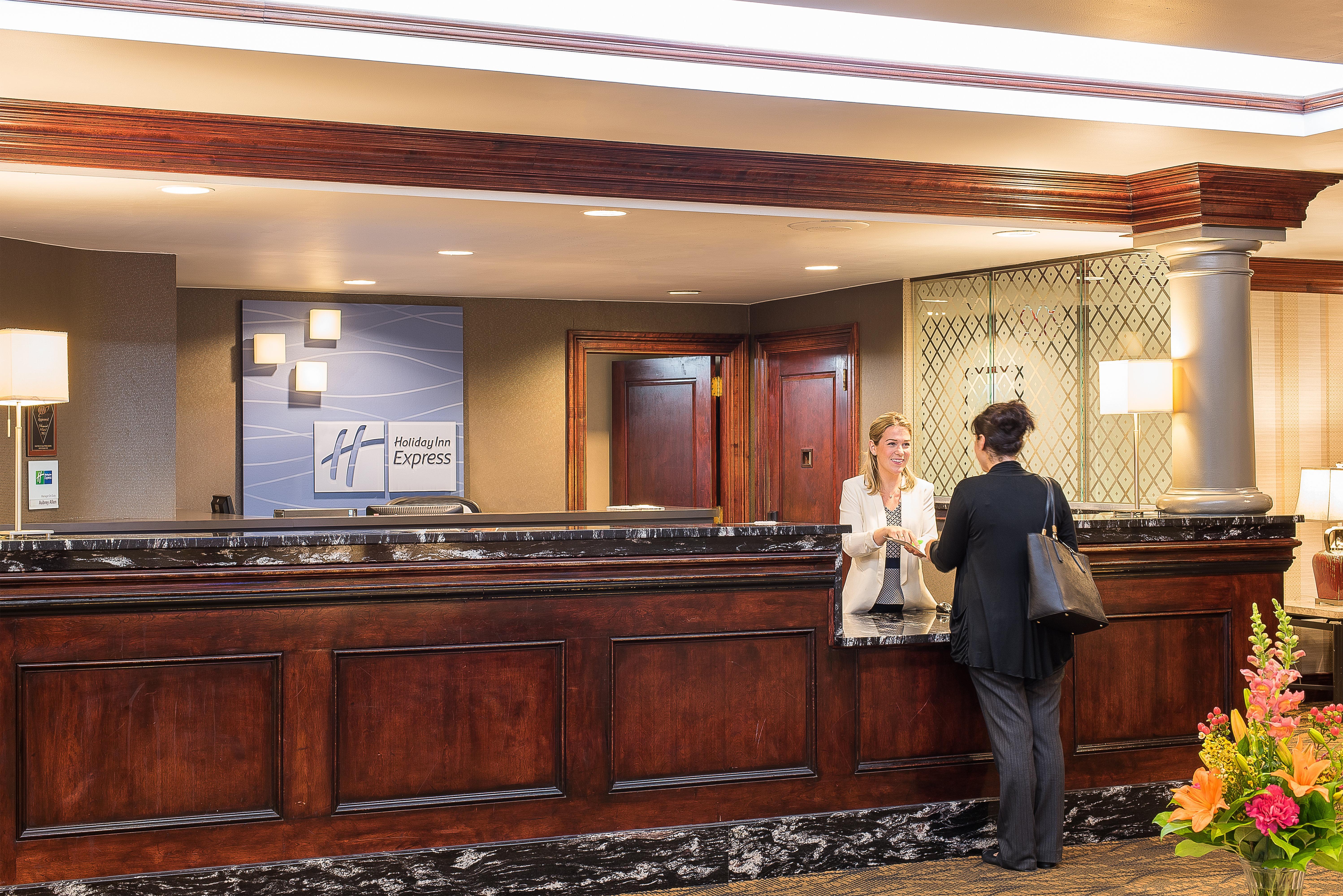 Holiday Inn Express Philadelphia-Midtown By Ihg Exterior photo