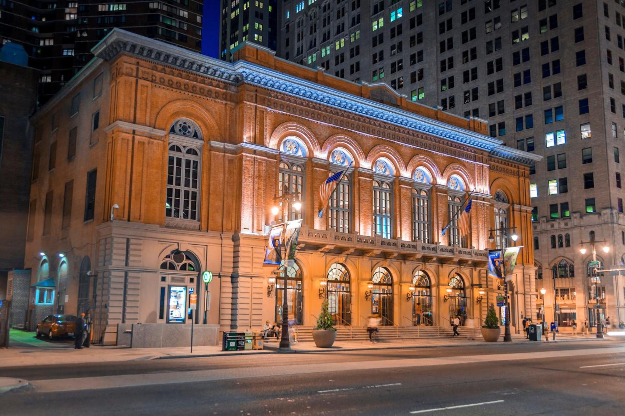 Holiday Inn Express Philadelphia-Midtown By Ihg Exterior photo