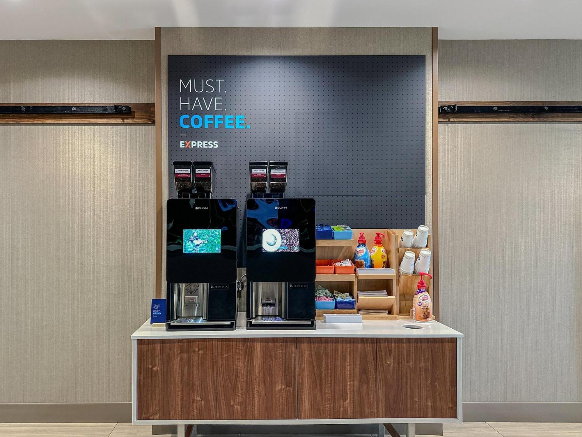 Holiday Inn Express Philadelphia-Midtown By Ihg Exterior photo