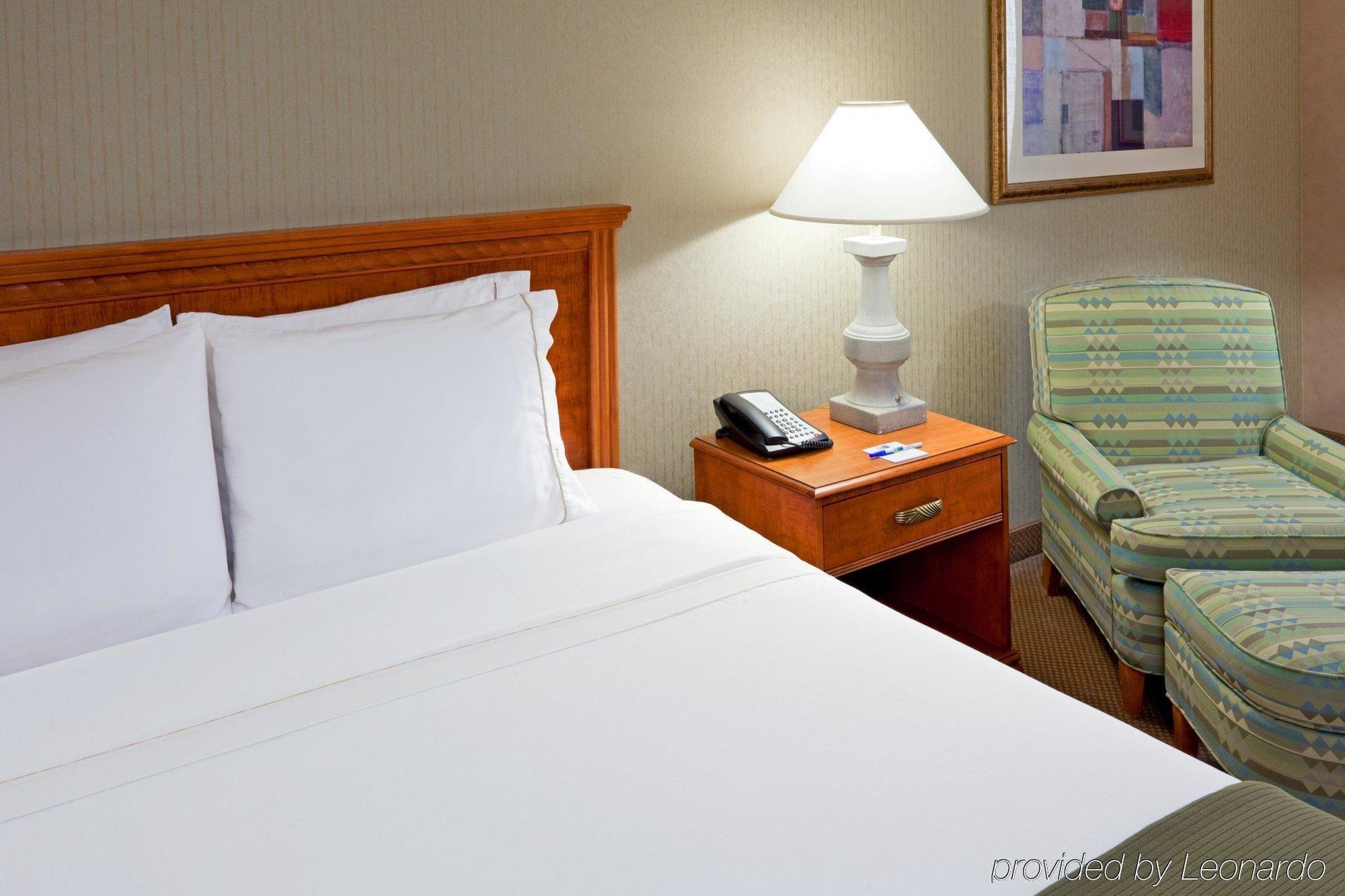 Holiday Inn Express Philadelphia-Midtown By Ihg Exterior photo